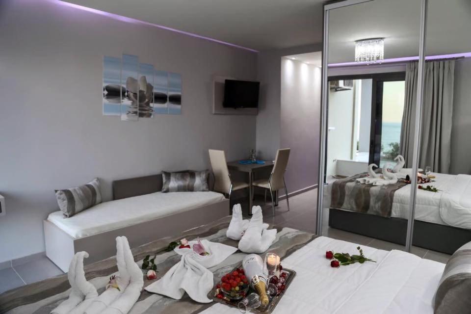 Peristeres Appartments 로다키노 외부 사진